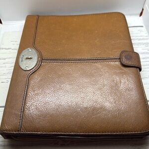 Fossil iPad Case IPAD NOT INCLUDED. Fits my iPad OS 17.6.1